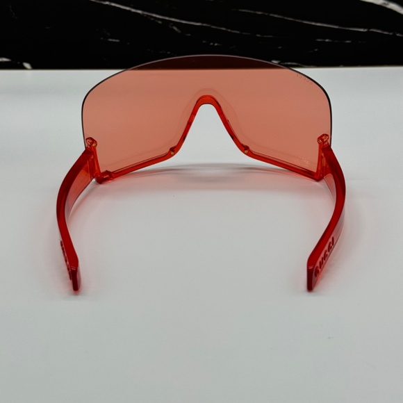 NEW GG1631S 001 GUCCI OVERSIZED RED WOMEN SUNGLASSES - Picture 7 of 10